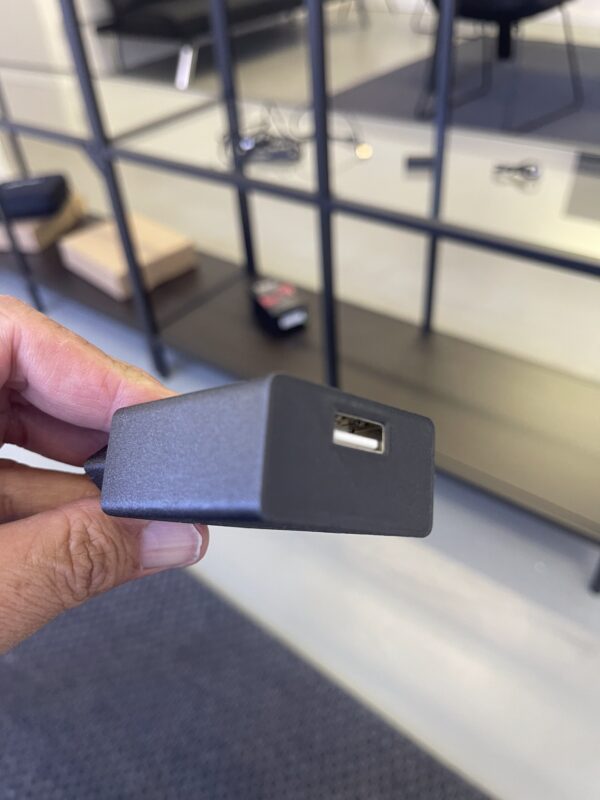 Microspia gsm in caricabatterie per cellulare - immagine 3