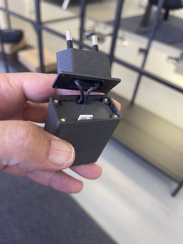 Microspia gsm in caricabatterie per cellulare - immagine 5